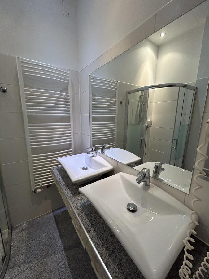 Cozy City Center Apartments Wina Bagian luar foto